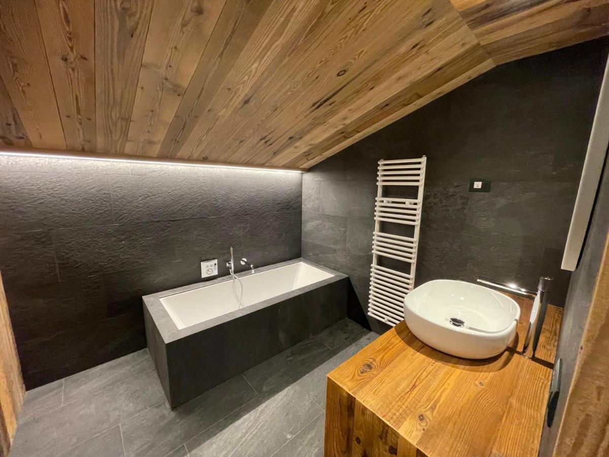 Hotel Piccolo Tibet Livigno Exteriör bild