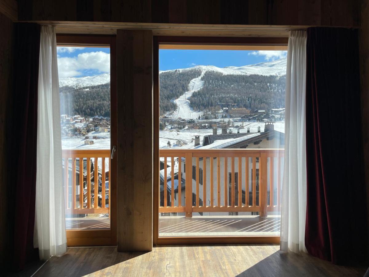 Hotel Piccolo Tibet Livigno Exteriör bild