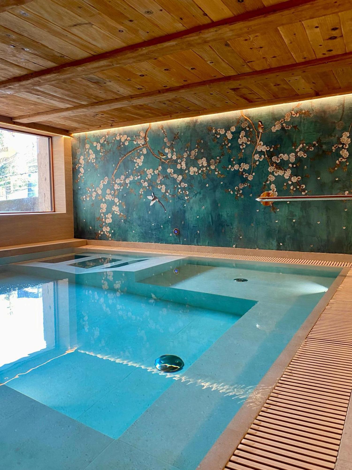 Hotel Piccolo Tibet Livigno Exteriör bild