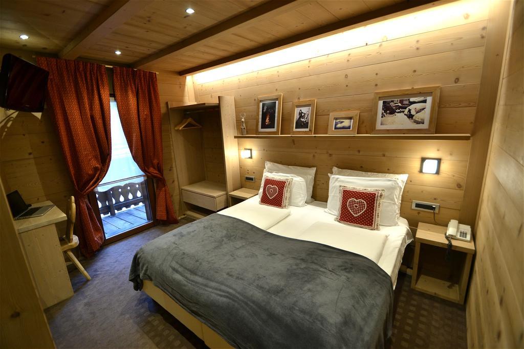 Hotel Piccolo Tibet Livigno Rum bild