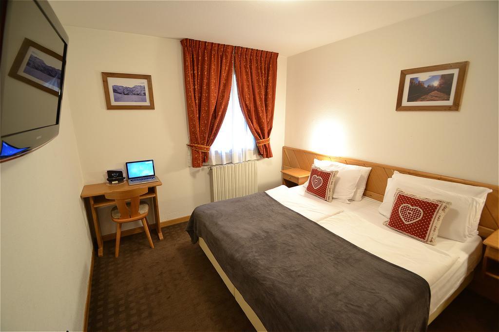Hotel Piccolo Tibet Livigno Rum bild